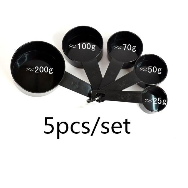 10pcs of Measuring Cups and Measuring Spoon Scoops.